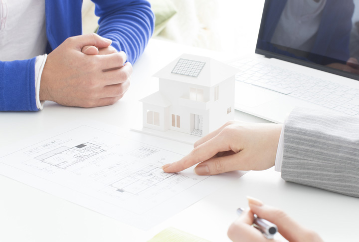 女性インテリアコーディネーターが親身に相談にのります